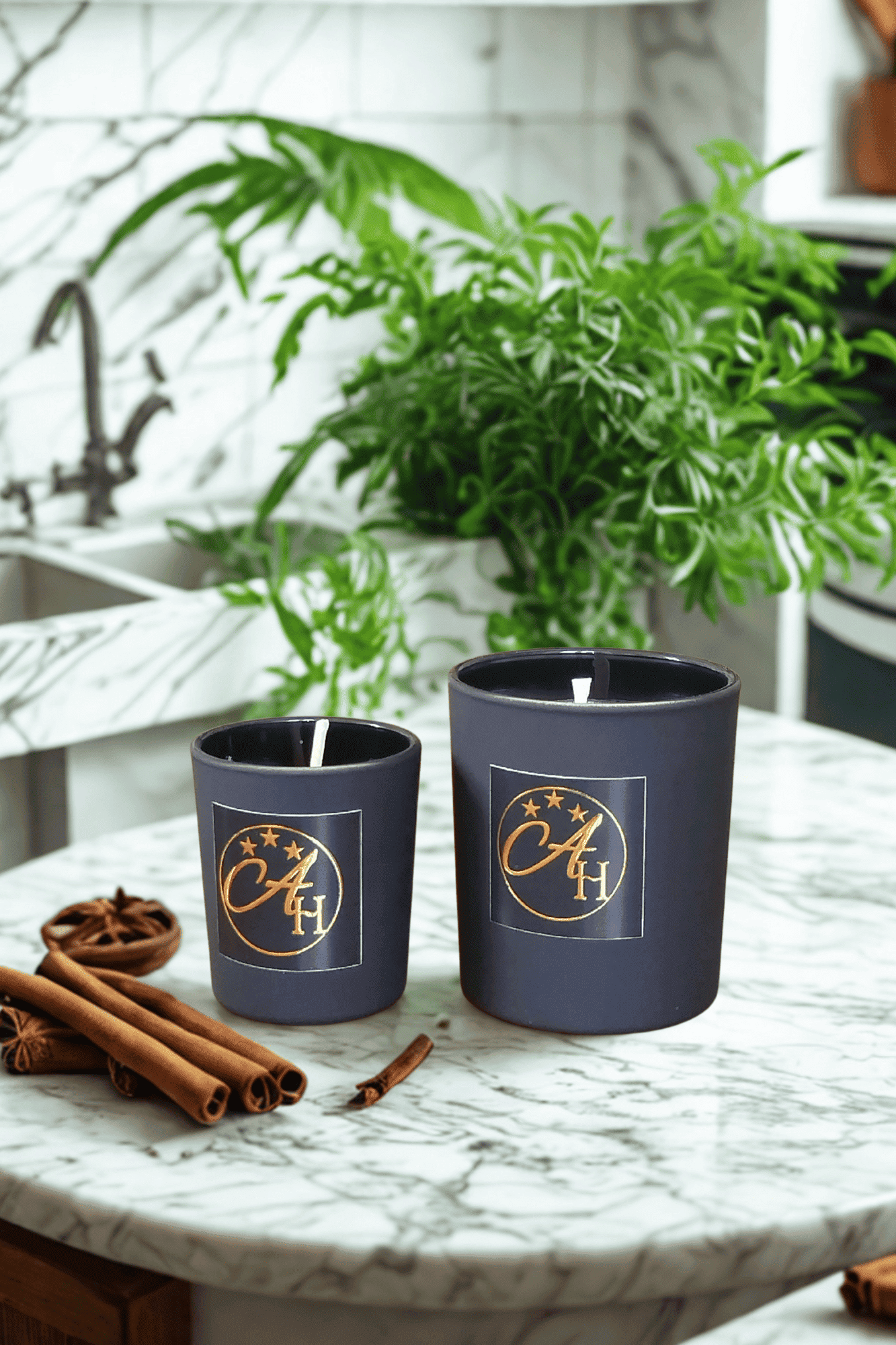 Bougie Elegance parfum Cannelle - Verre noir au design minimaliste